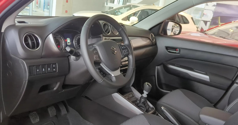 Suzuki Vitara cena 102590 przebieg: 5, rok produkcji 2023 z Trzciel małe 631